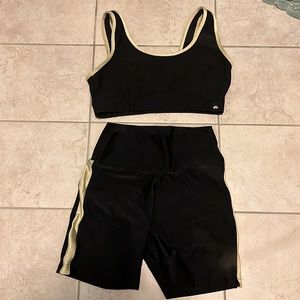 NWOT BBB Black & Gold Set